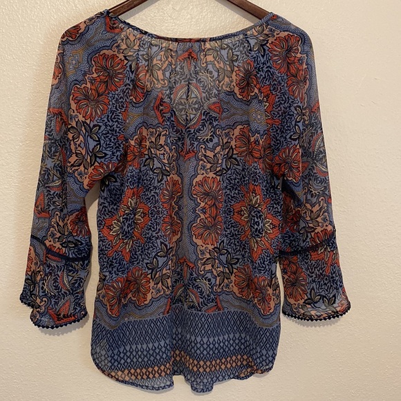 db established 1962 Semi Sheer Blouse with Sleeve Detail and Collar Detail - Picture 7 of 8